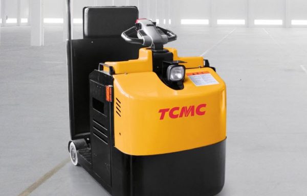 FORKLIFT TCM TRT30T-ES/TRT45T-ES TOW TRACTOR (STAND-UP) Pallet Trucks/Pallet Stackers/Order Pickers